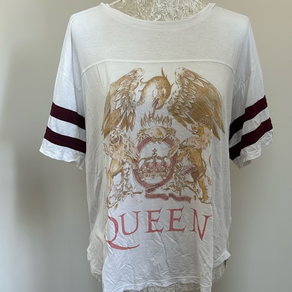 Free People Tops - Daydreamer for Free People Queen Tshirt